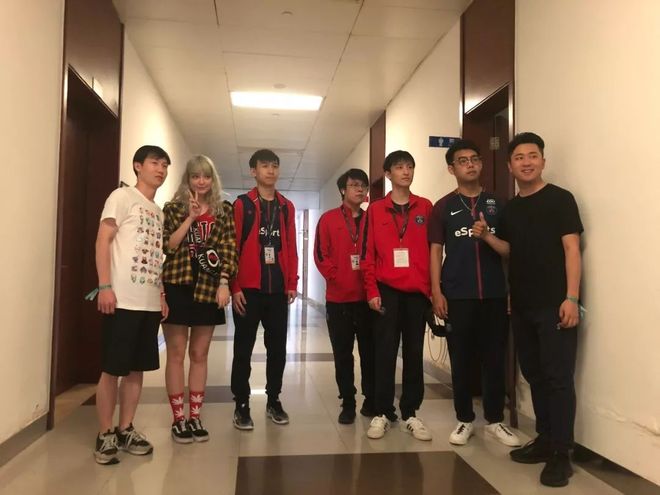 点组合迫使